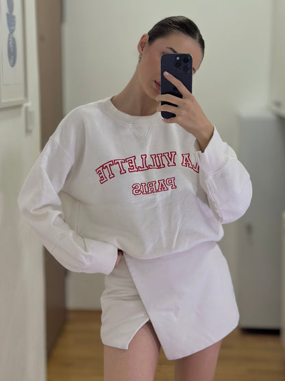 Дуксер со Црвен Натпис