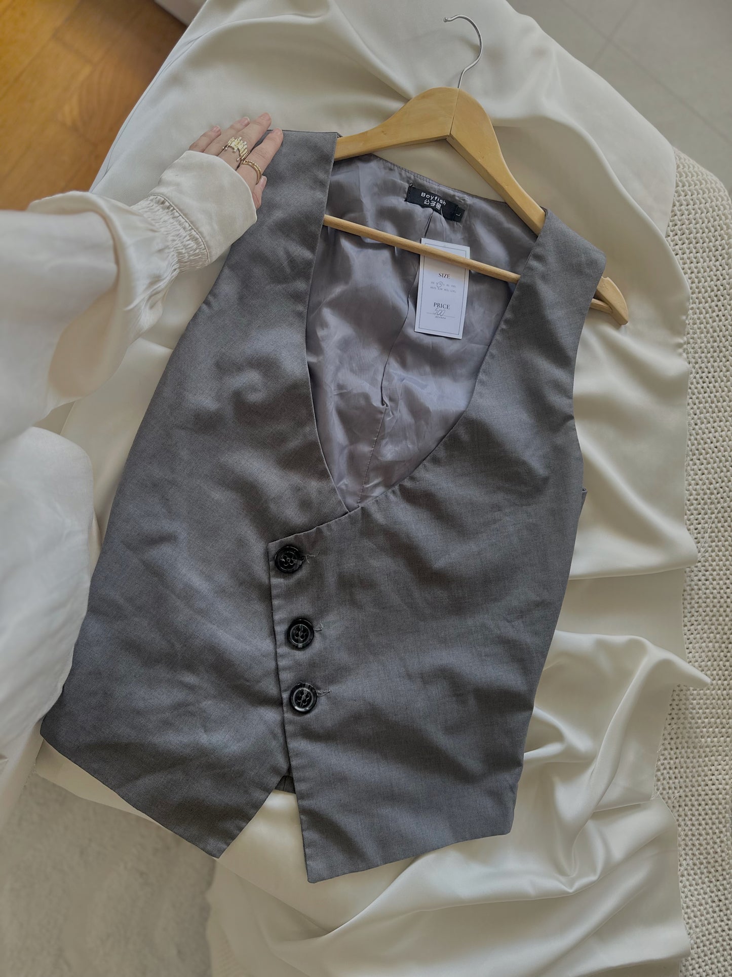 Асиметричен Сив Елек