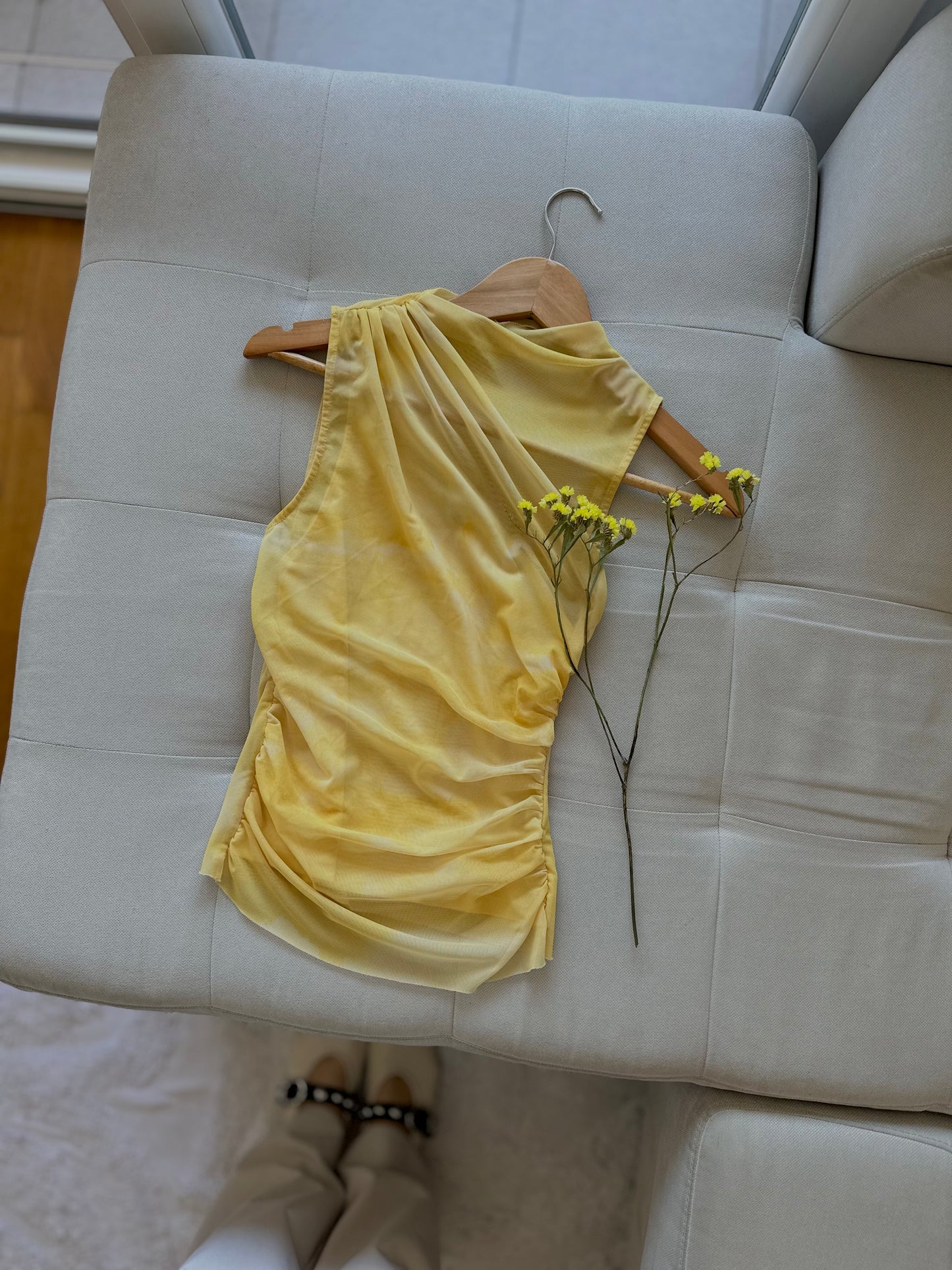 Блуза со Жолти Тонови