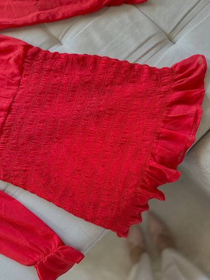 Нежно Црвен Фустан