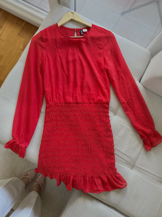 Нежно Црвен Фустан